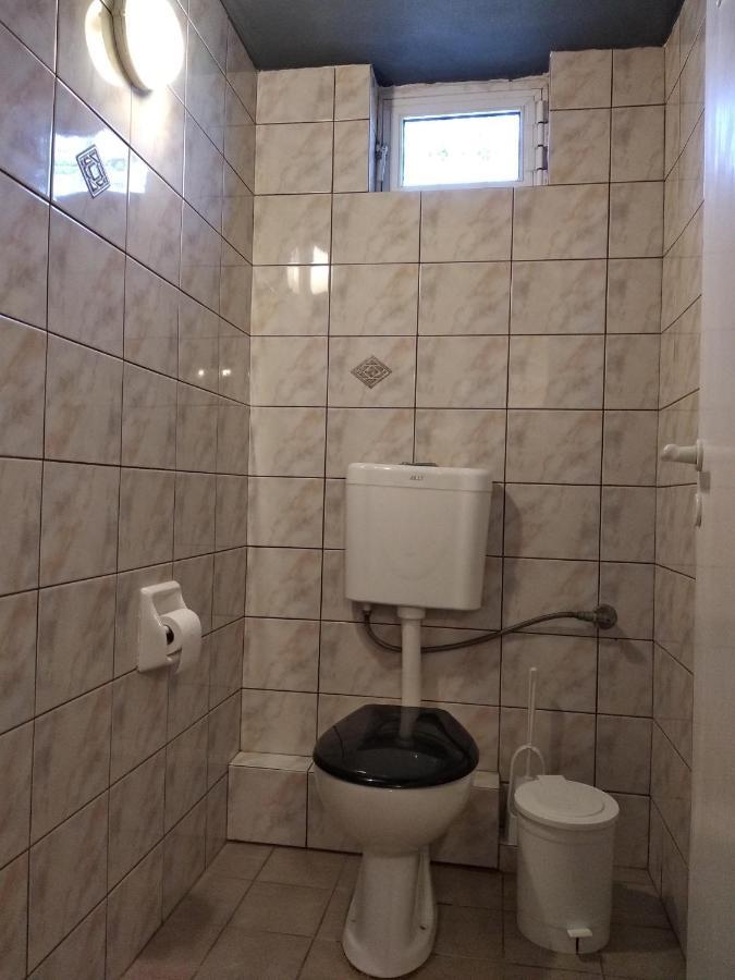 Alternative Country House 10 Minutes From Athens Airport Ártemida Kültér fotó